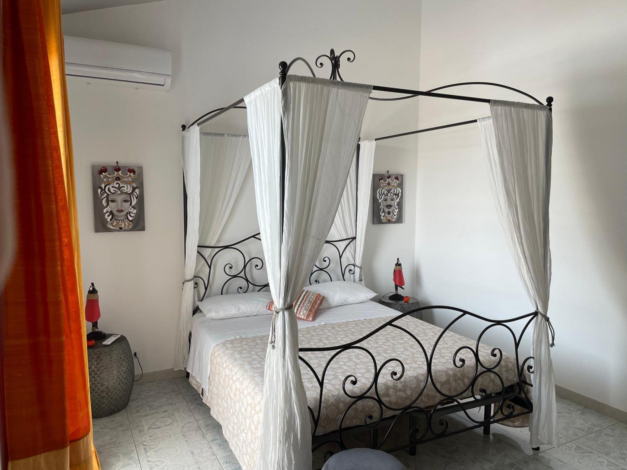 Tuttifrutti Holiday Acireale Buitenkant foto